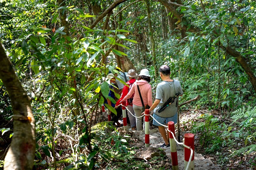 scenic hiking nature tours