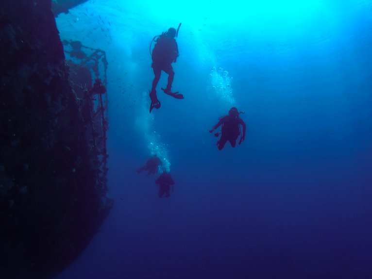 underwater scuba diving adventures